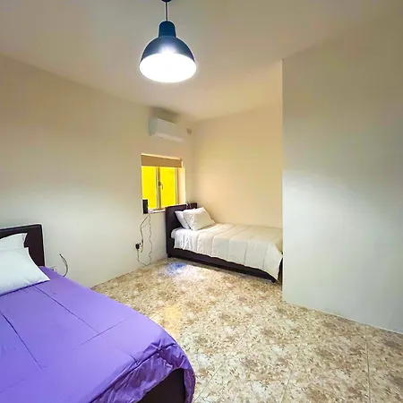 Urban Comfort 4 Bedroom Flat Apartmán Gzira