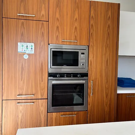 Urban Comfort 4 Bedroom Flat Apartmán Gzira