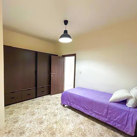 Apartment Urban Comfort 4 Bedroom Flat Gzira