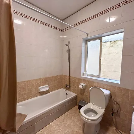 Urban Comfort 4 Bedroom Flat Gzira